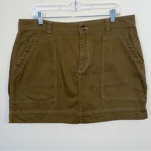Old Navy Women’s Carpenter Cargo Style Skirt, Olive Green, Size 14, with Pockets